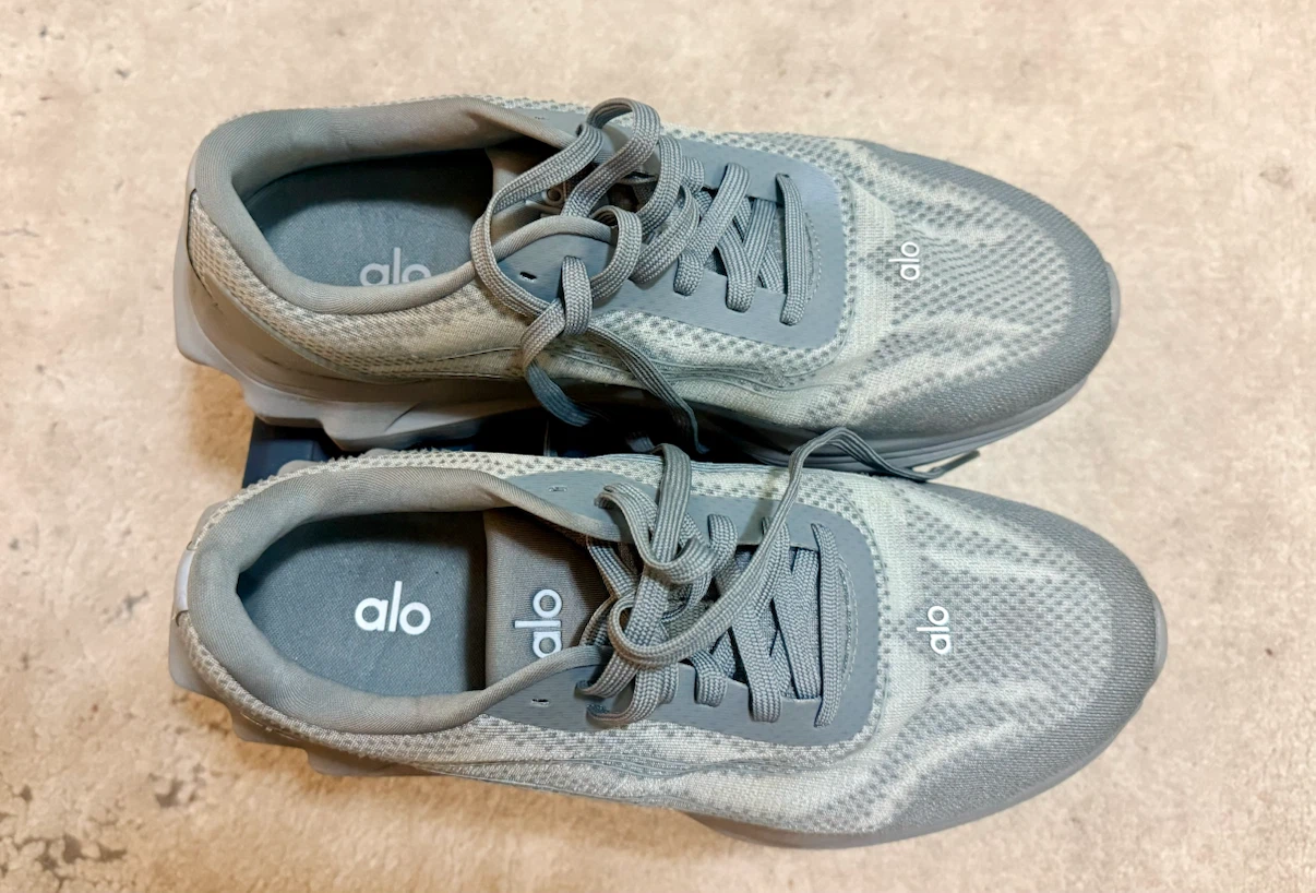 Alo Yoga Grey Sneakers - photo 2