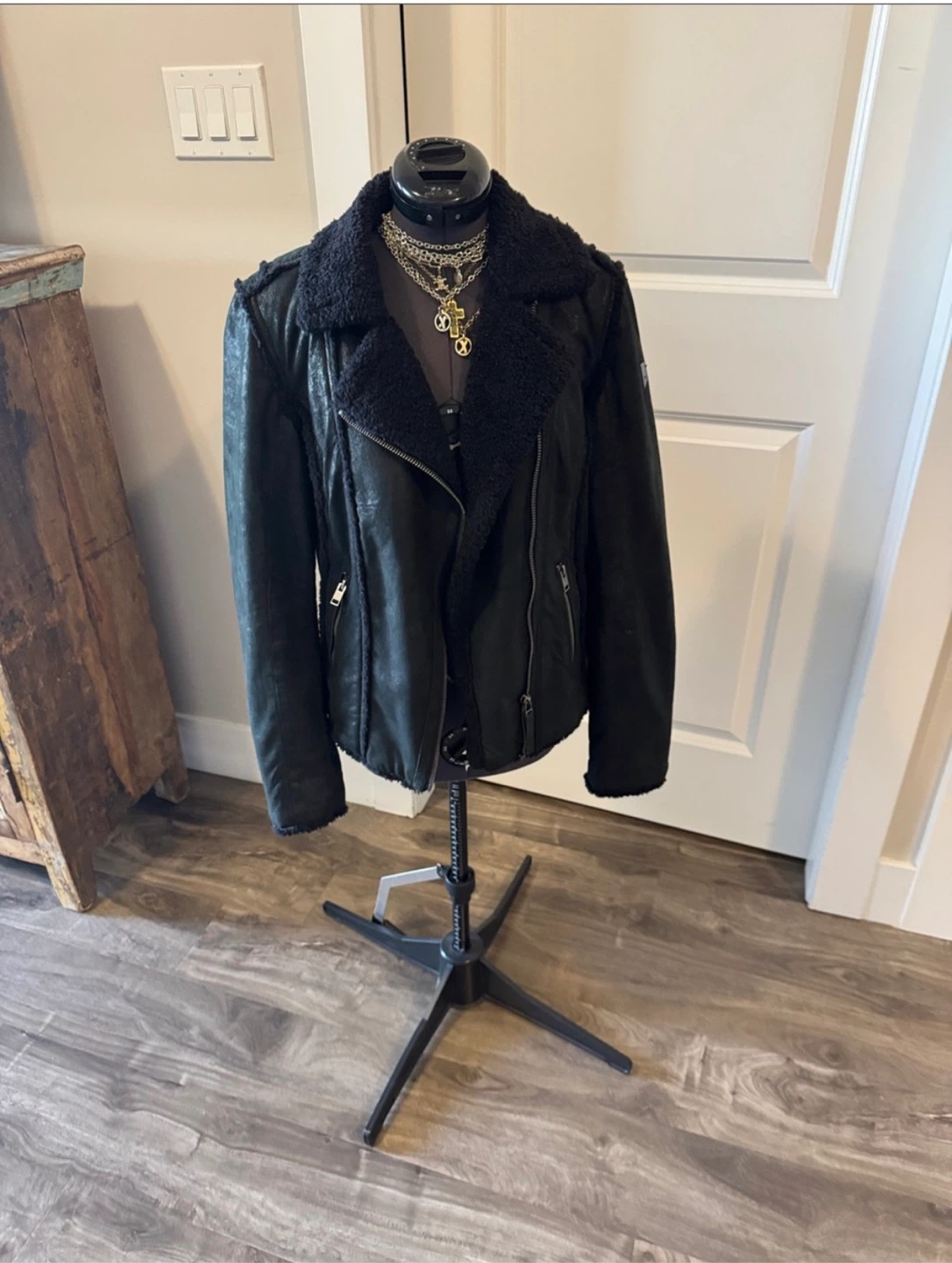 Lamb leather & Faux Shearling mauritus  Moto Jacket - photo 2