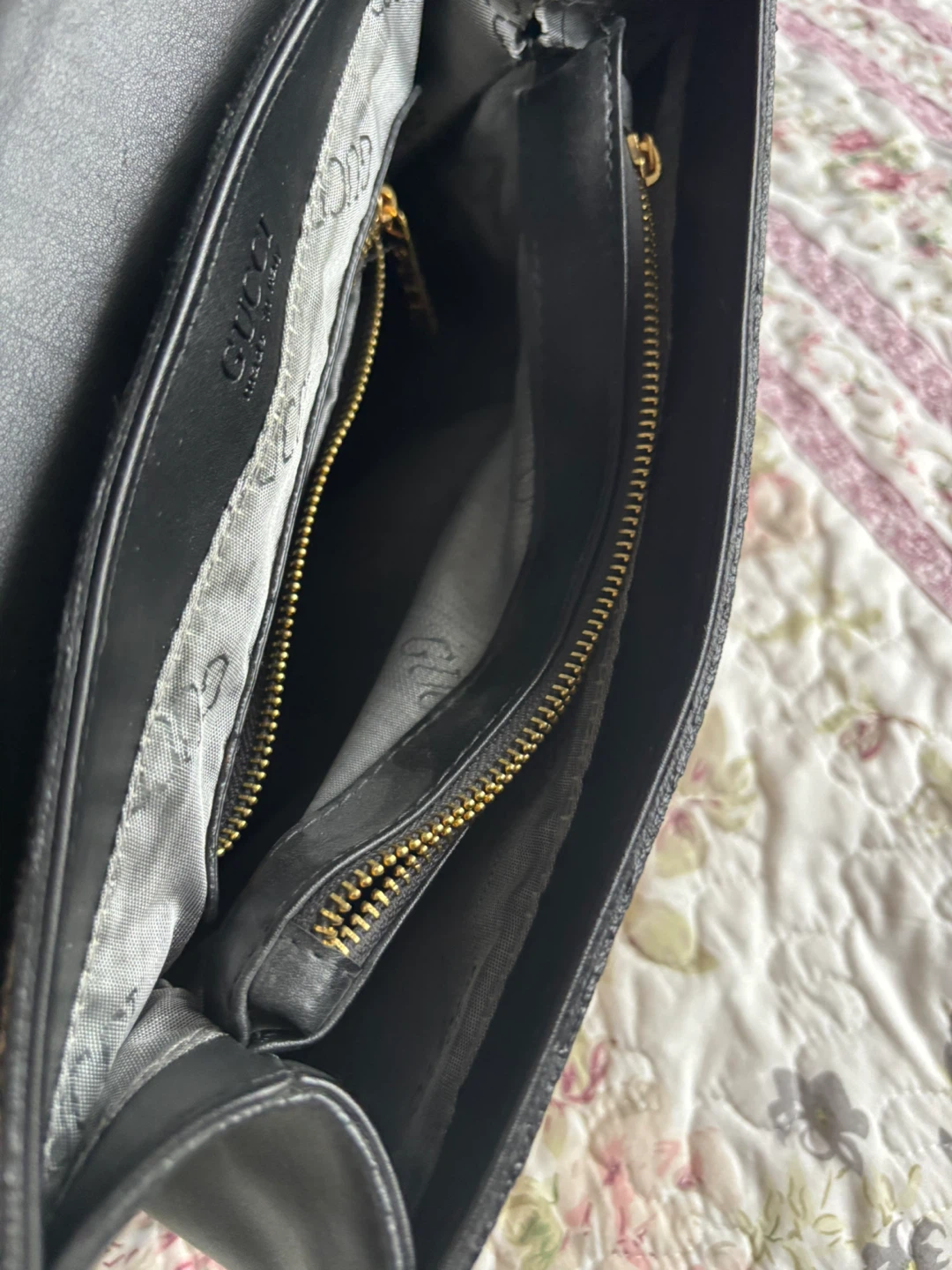 Black & Brown Structured Handbag – Excellent Condition - photo 3