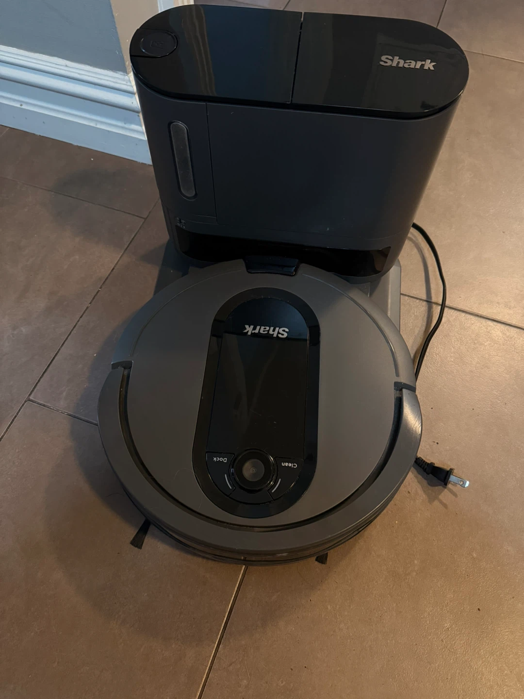 Shark Robot Vacuum with Self-Empty Base