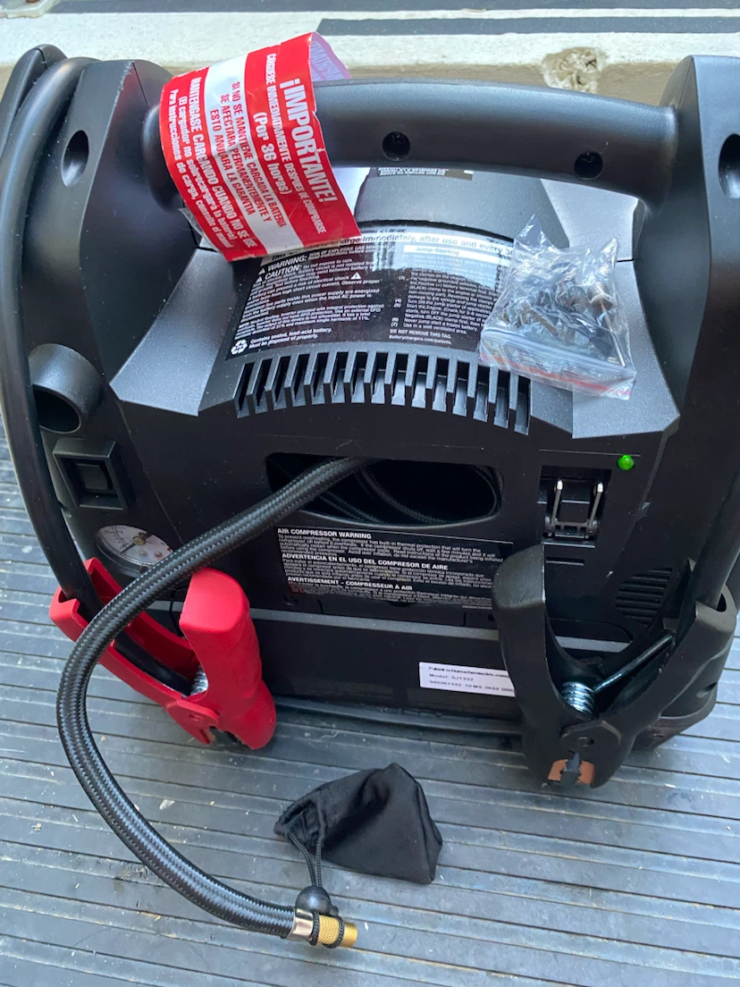 Schumacher SJ1332 Portable Power Station - photo 2