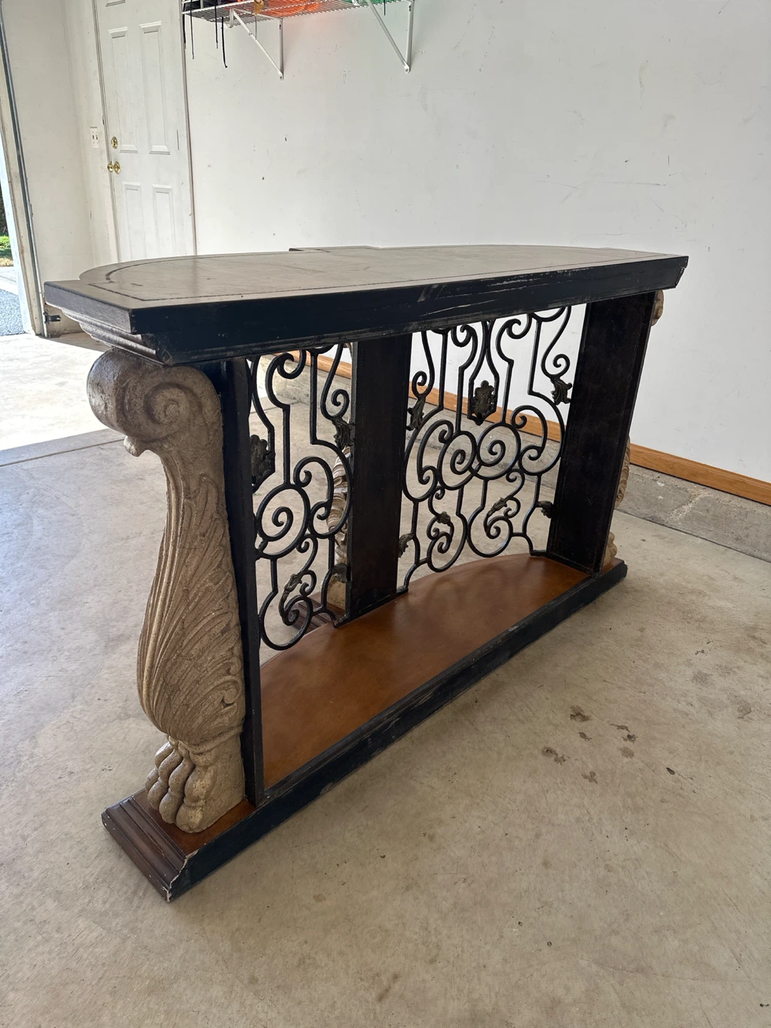 Bar table