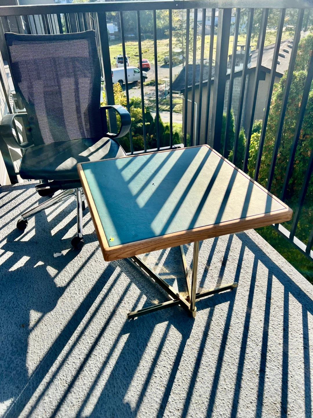 Office chair and Side solid table - photo 3