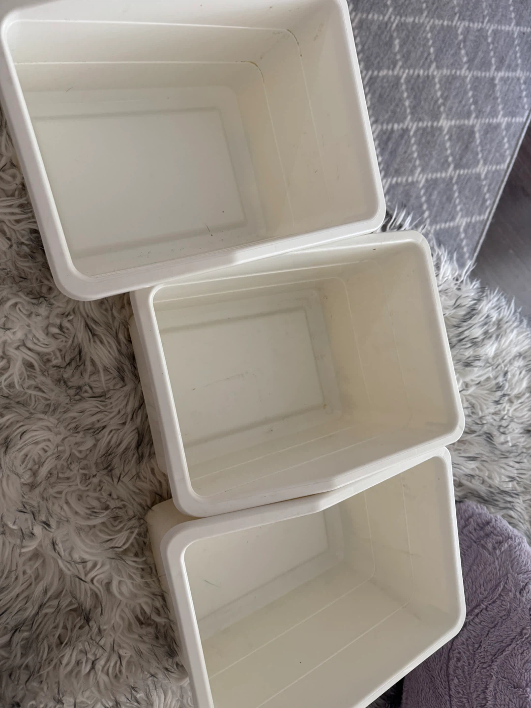 Set of 3 White Plastic Storage Bins - photo 2