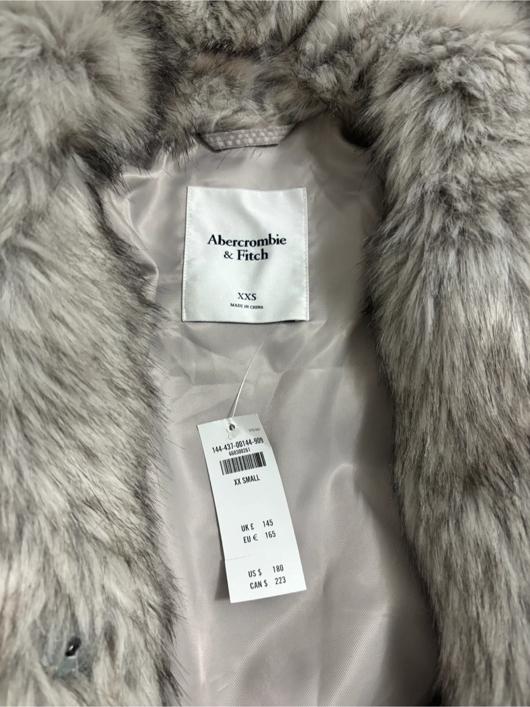 Never worn Abercrombie & Fitch Faux Fur Jacket - photo 2
