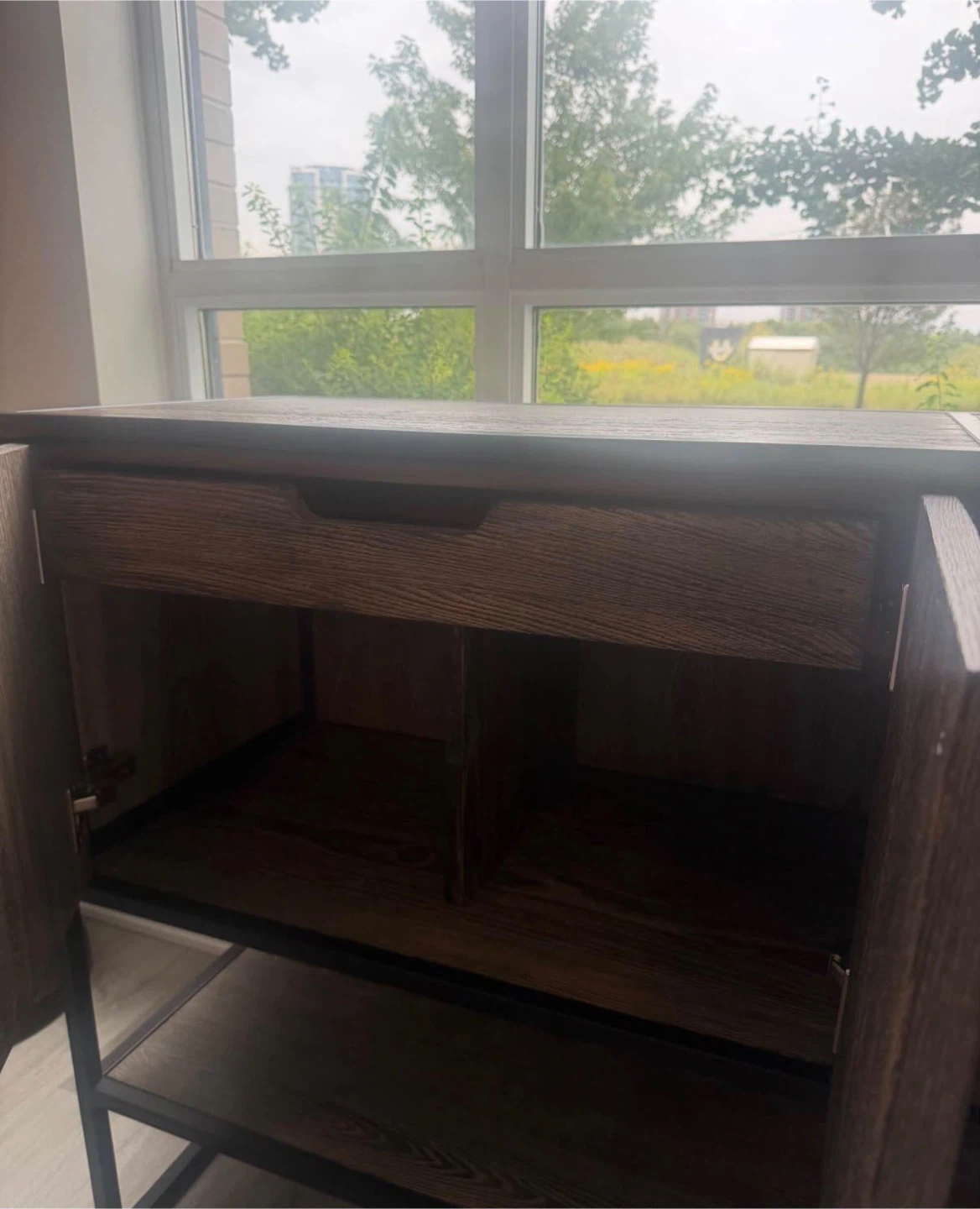 Tv stand with storage in very good condition - photo 3