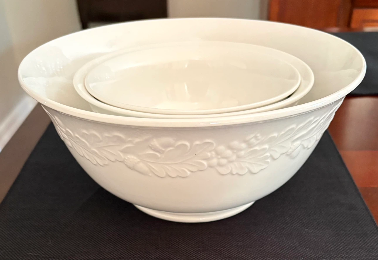 White Porcelain Nesting Bowls