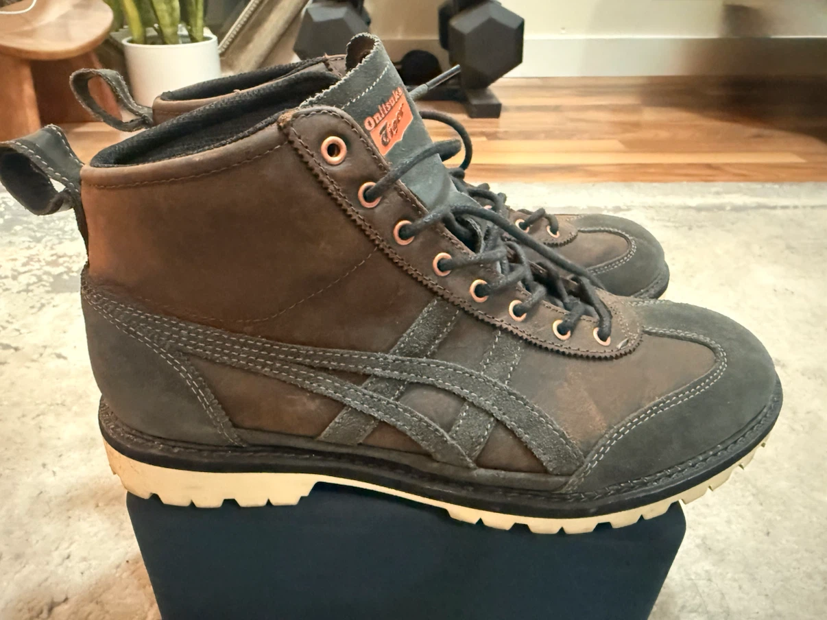 Onitsuka Tiger Leather Boots Size 7.5