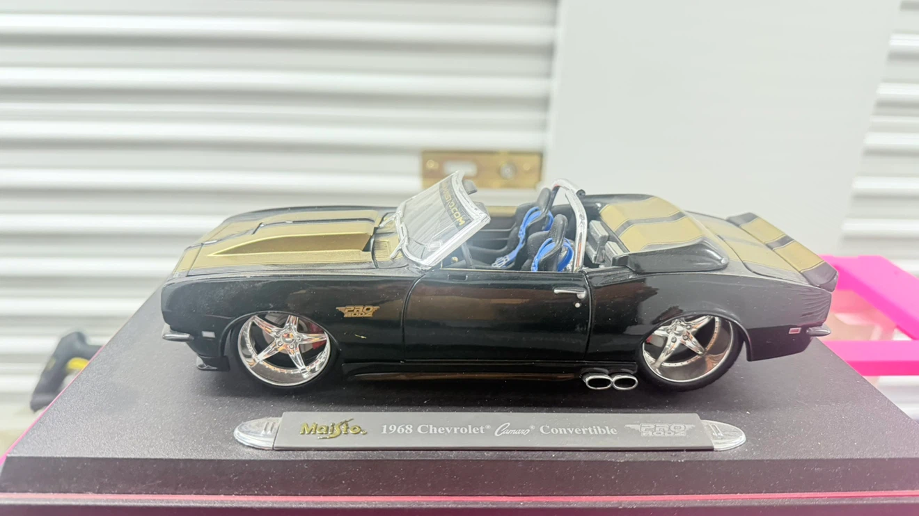 Maisto Die-cast Model Car Collection