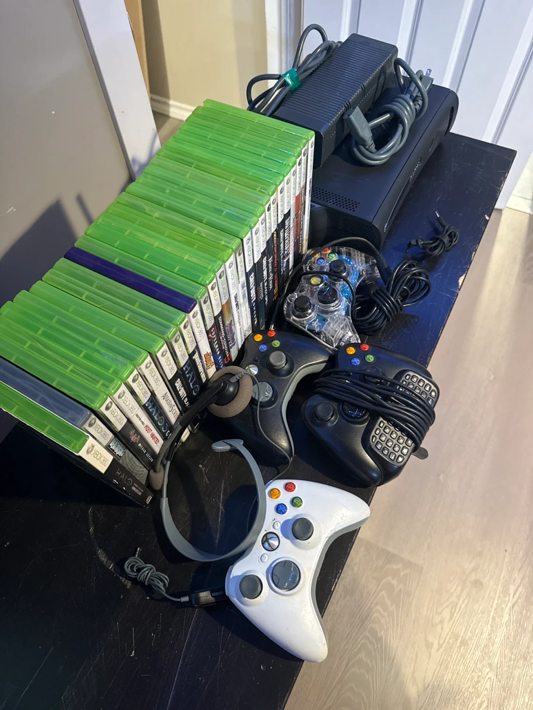 Xbox 360 Console with Controllers and Games - photo 5