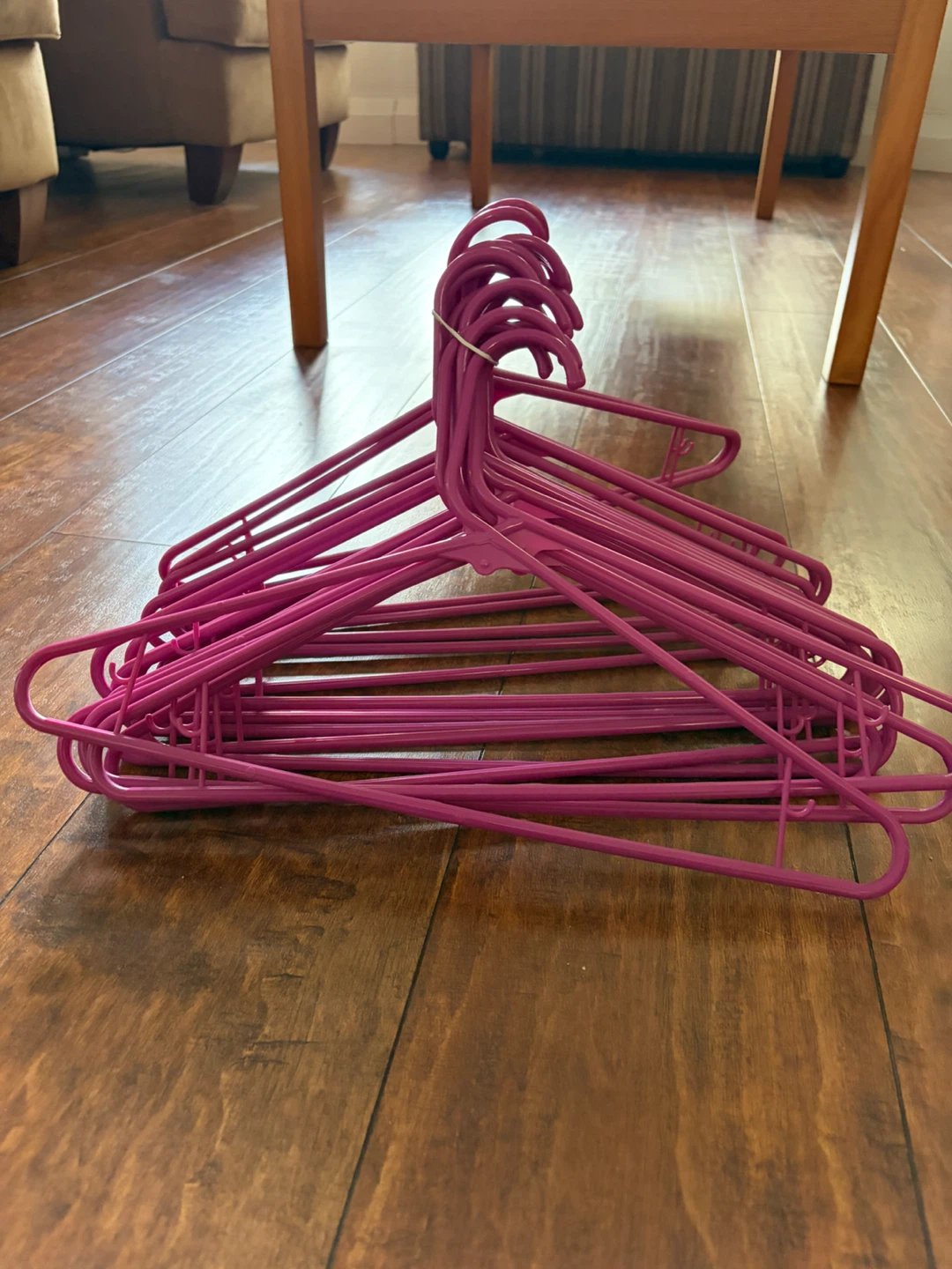 Set of 20 Pink Plastic Clothes Hangers