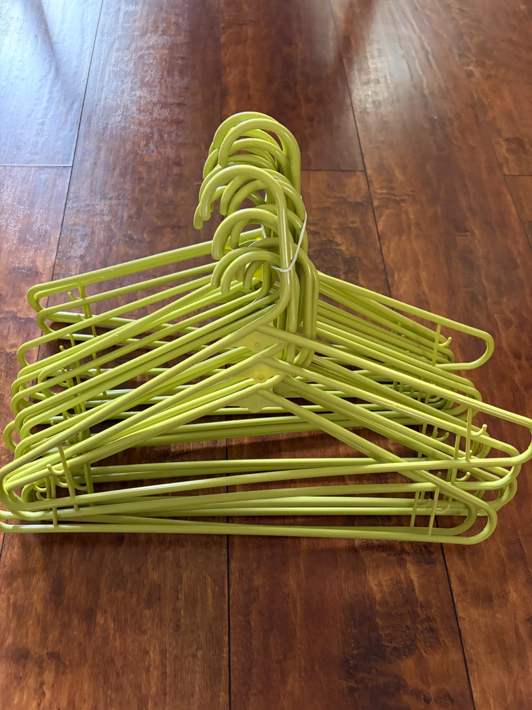Set of 20 lime green plastic hangers