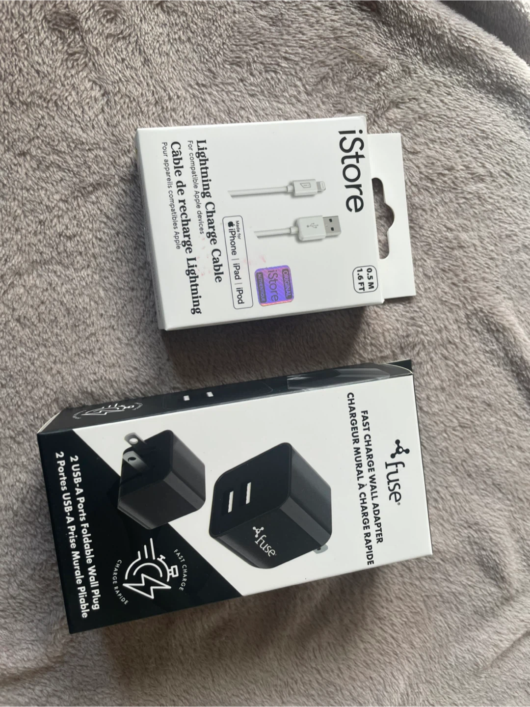 iStore Lightning Cable and Fuse Wall Adapter
