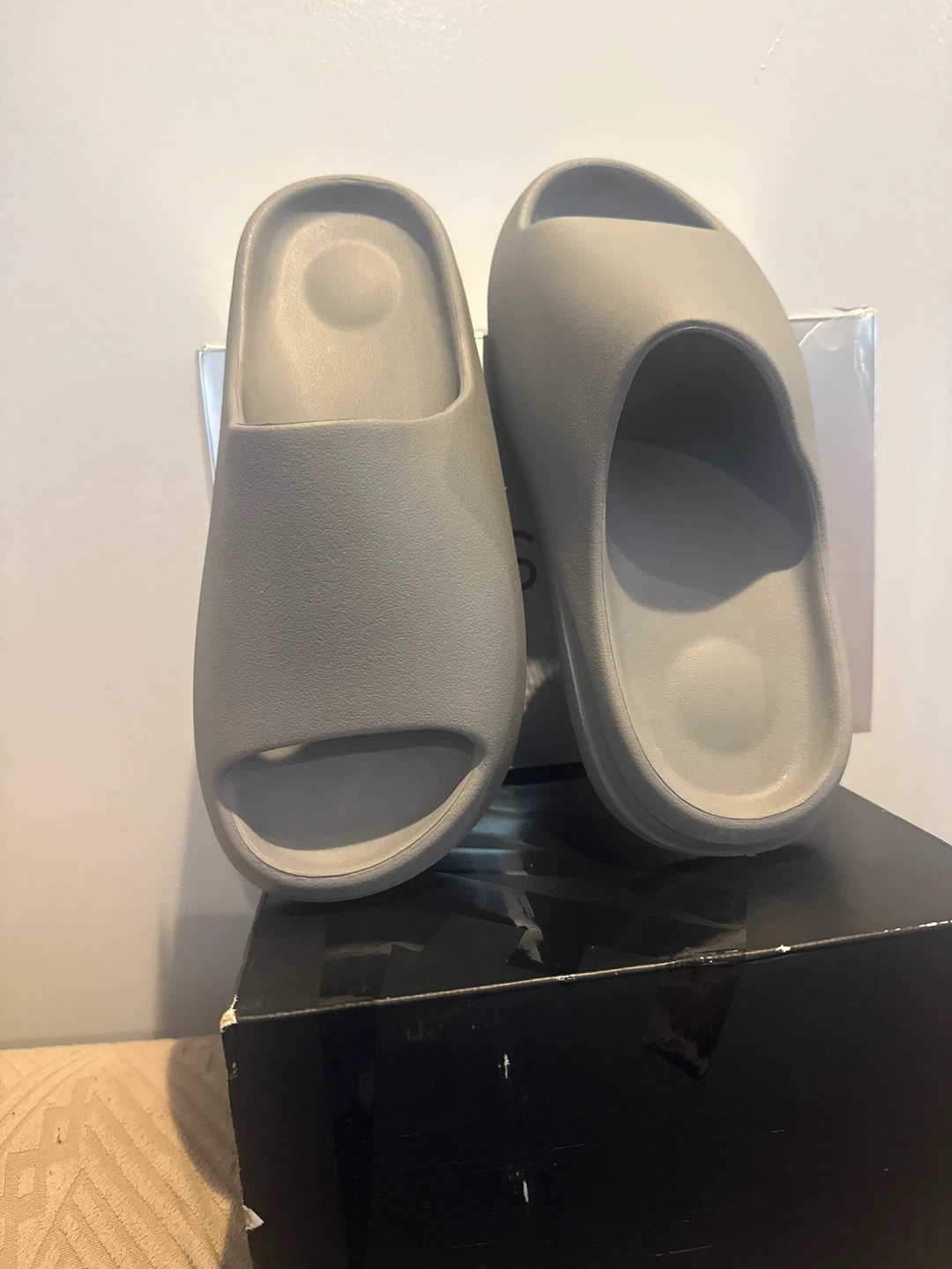 Yeezy Slides Gray - photo 2