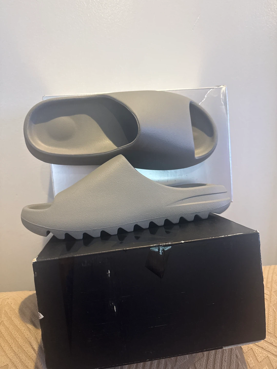 Yeezy Slides Gray - photo 4