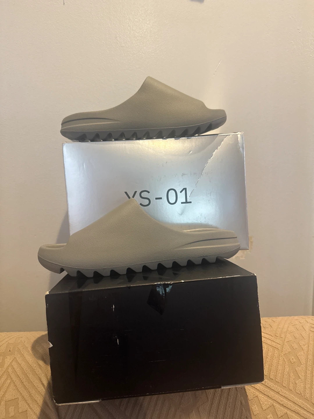 Yeezy Slides Gray - photo 5