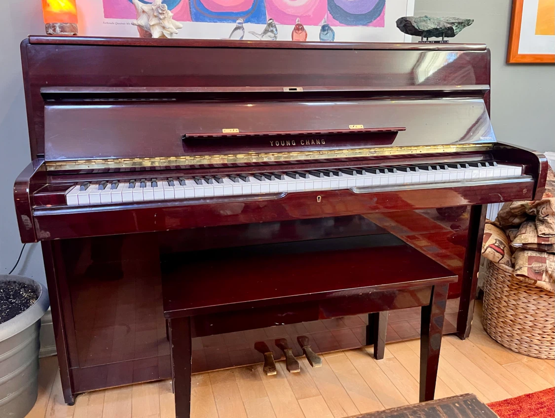 Young Chang Upright Piano - photo 2