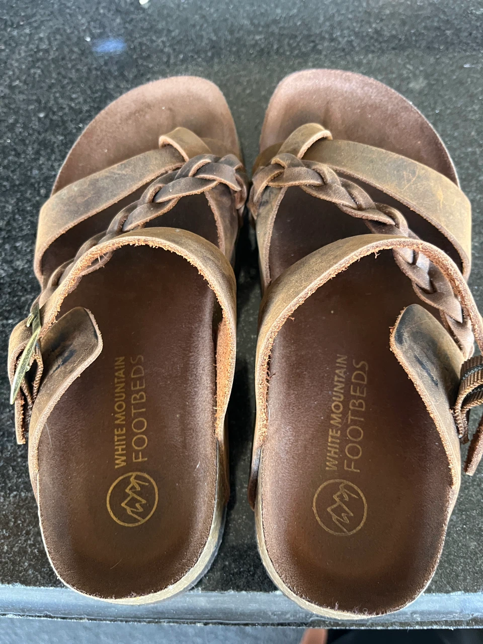 White mountain leather sandals size 6M
