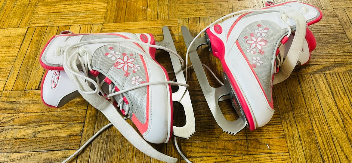 Roces girls' recreational ice skates US Size 2