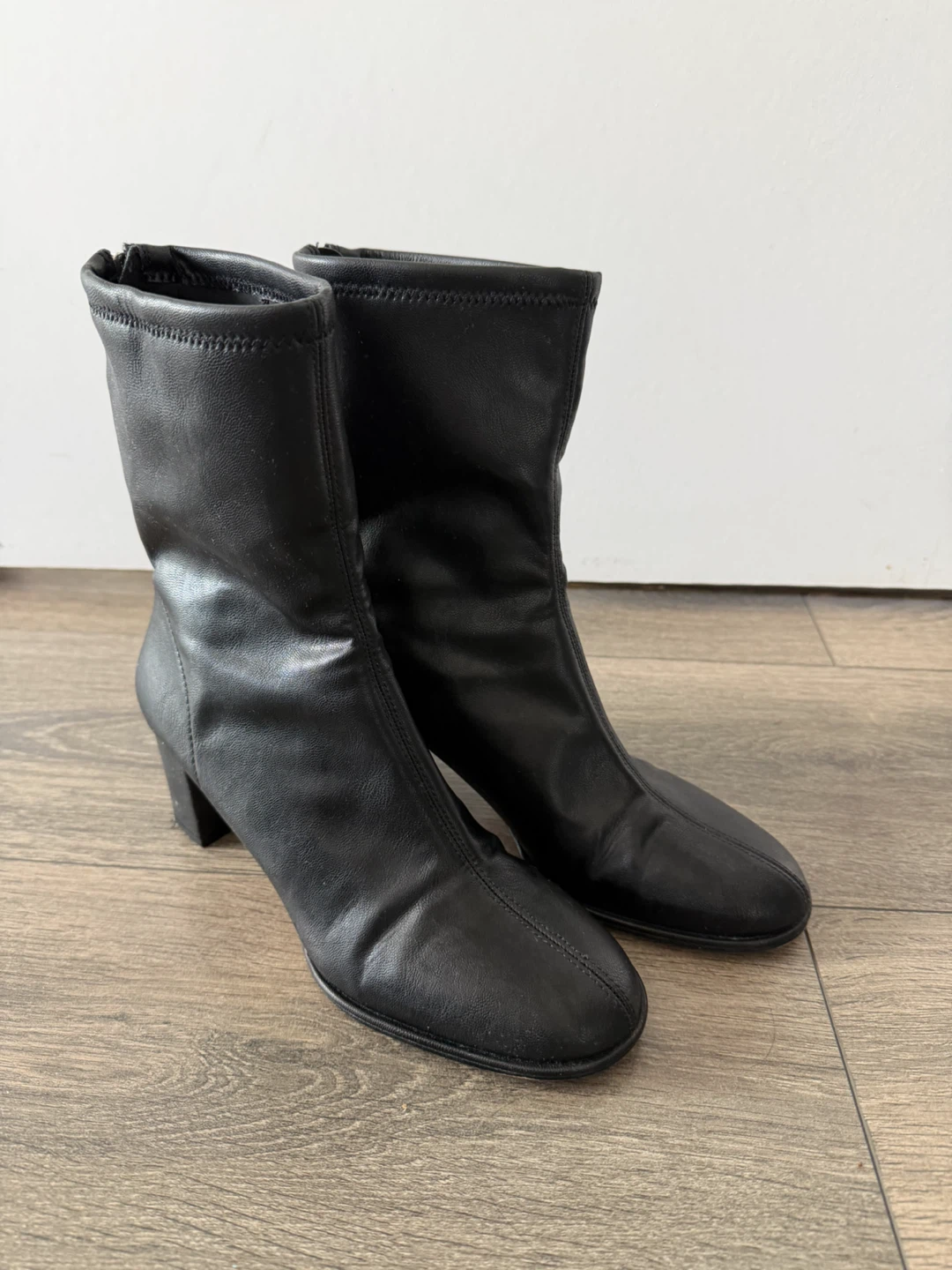 Black ankle boots - photo 4