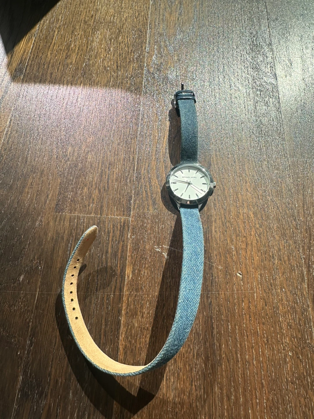 Michael Kors MK-2655 wraparound watch - needs battery - photo 2