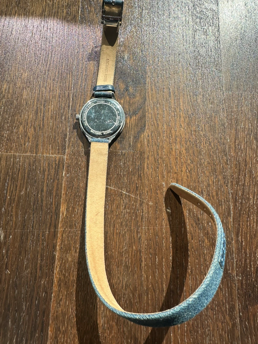 Michael Kors MK-2655 wraparound watch - needs battery - photo 4