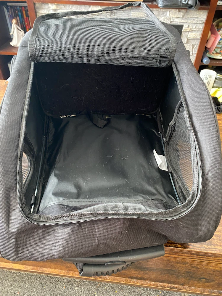 Black Rolling Pet Carrier Backpack - photo 3