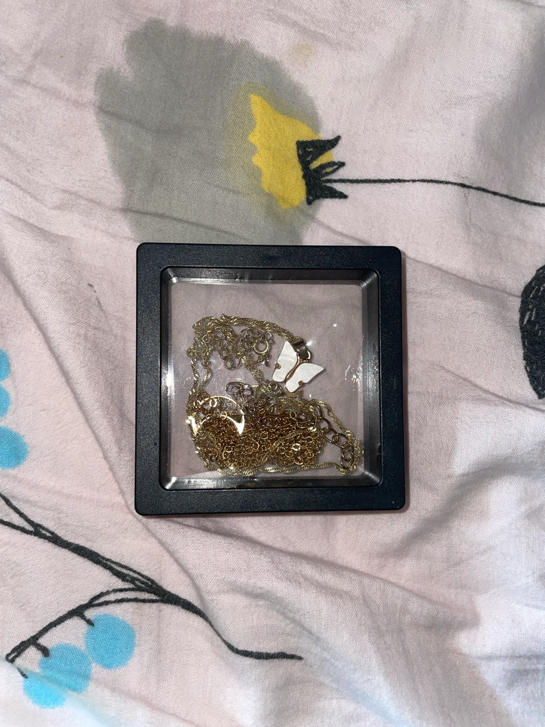 Set of Four Fashion Necklaces - photo 2