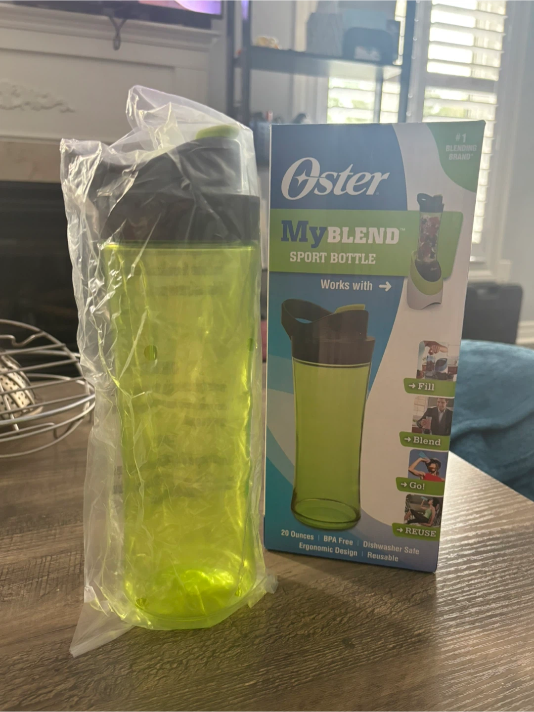 BNIB Oster MyBlend Sport Bottle BPA Free 20 Ounces - Green