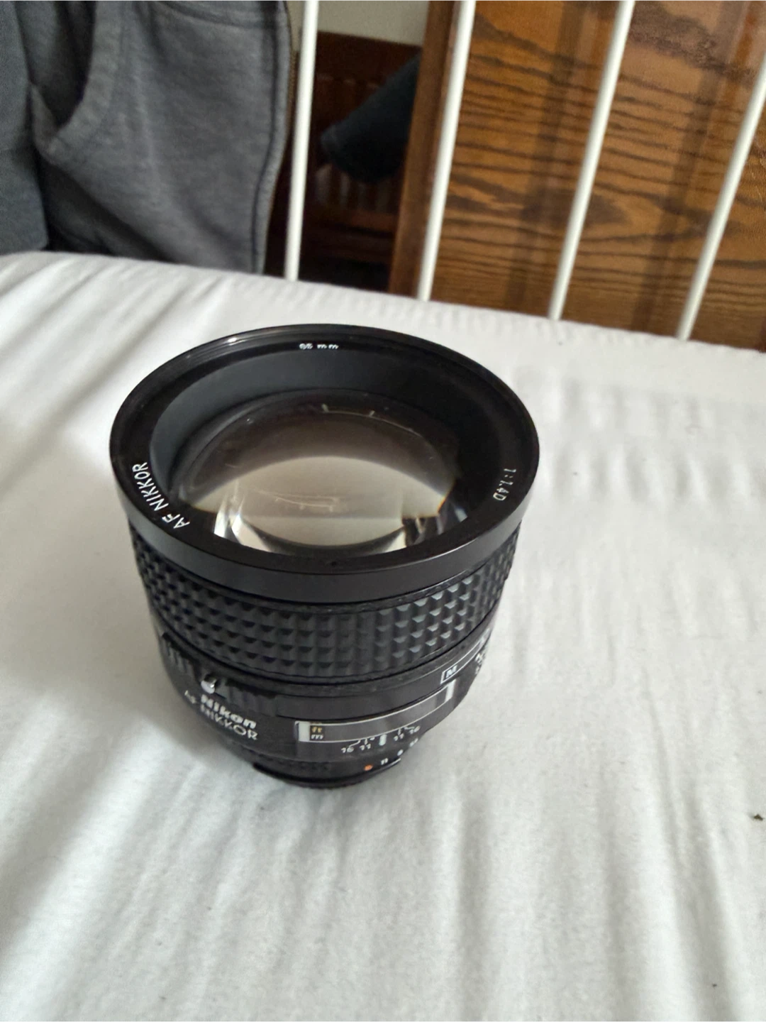 Nikon AF Nikkor 85mm f/1.4D Lens - photo 2