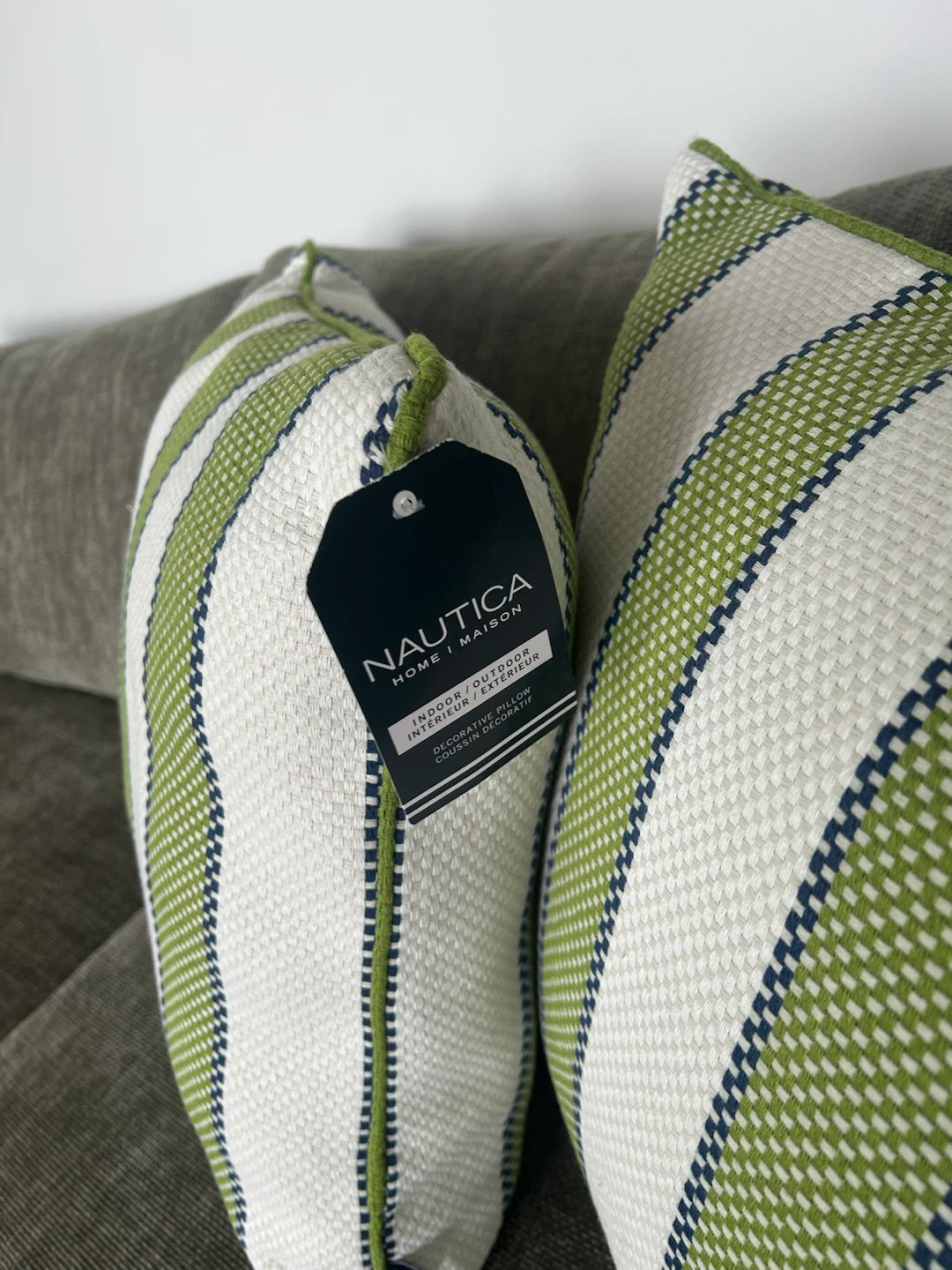 Two Nautica Indoor/Outdoor Decorative Pillows - photo 3