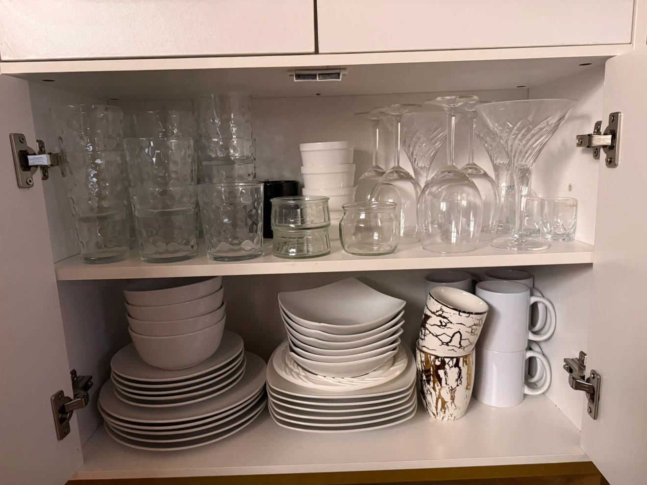 Gold and White Metal Display Shelf - photo 4