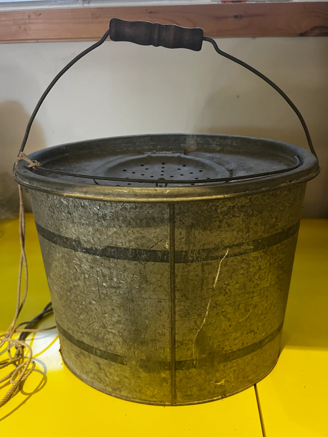 Falls City Vintage Galvanized Bait Bucket and minnow trap - photo 2