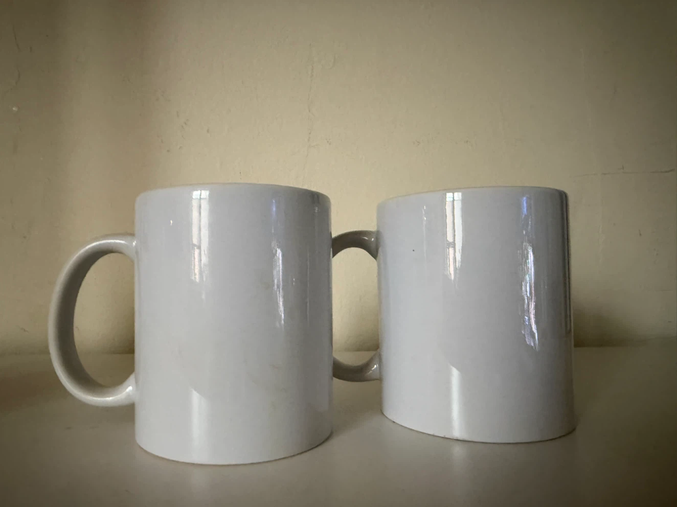 Amuse White Mugs