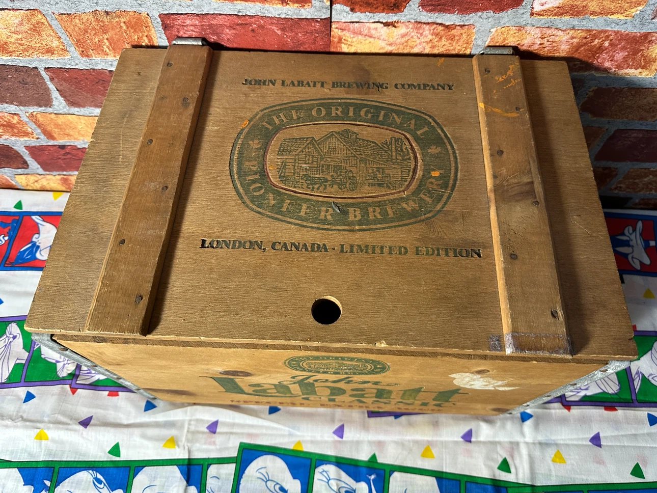 John Labatt Classic Wooden Crate - photo 2