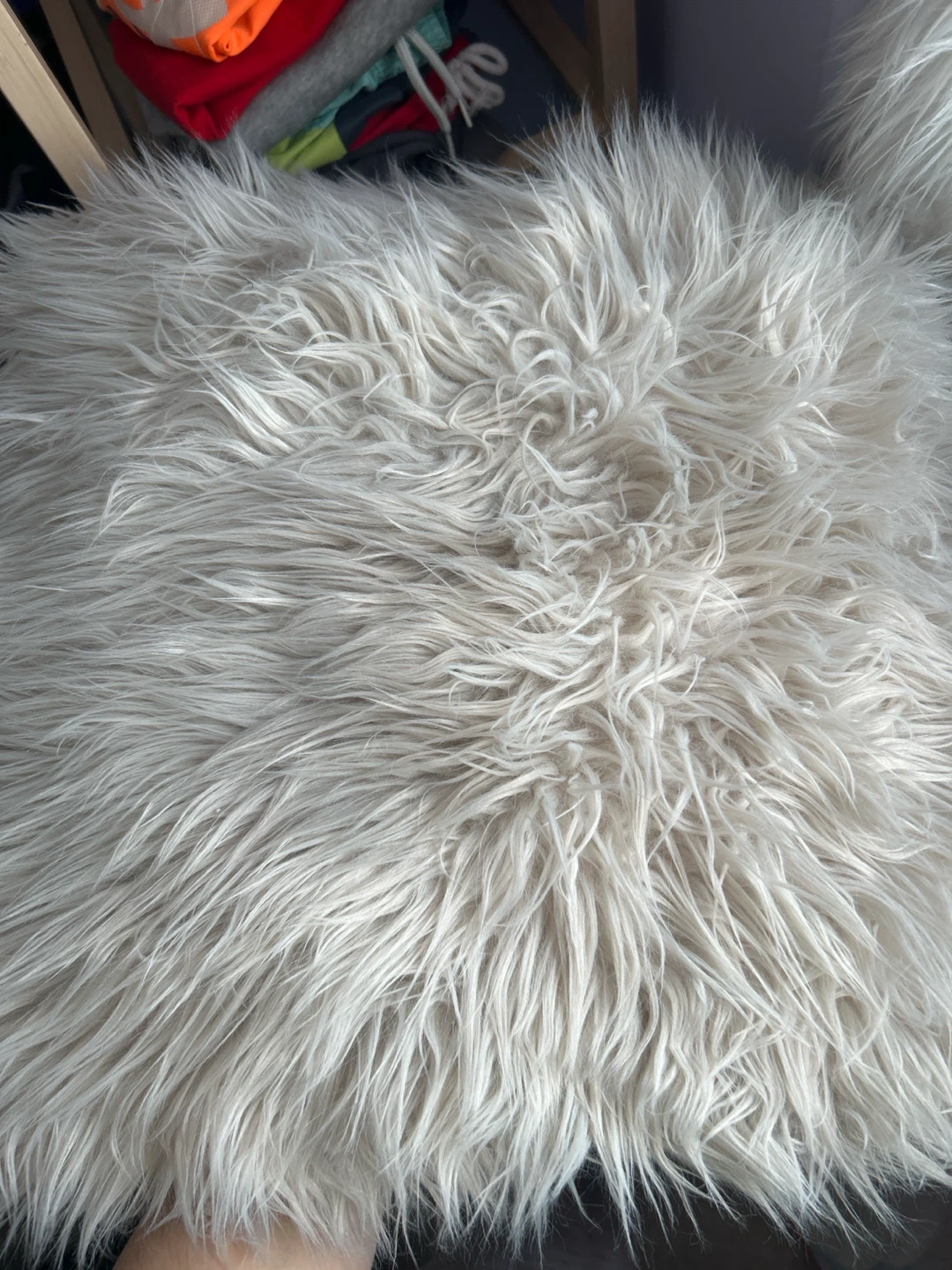 Assorted decorative pillows - photo 2