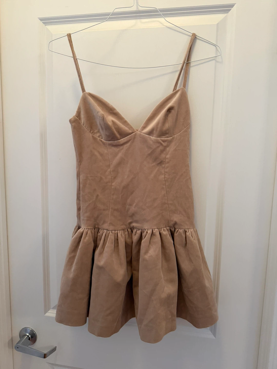 Zara Viral Nude Sweetheart Ruffle Hem Mini Dress Small BNWOT - photo 3
