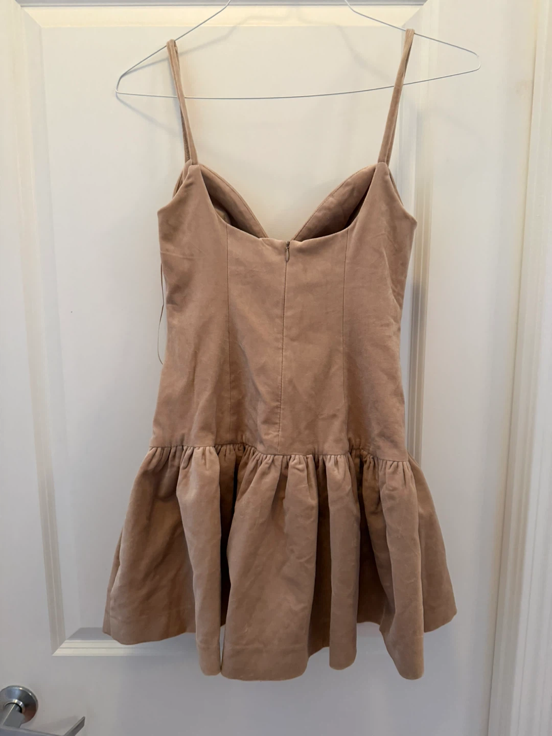 Zara Viral Nude Sweetheart Ruffle Hem Mini Dress Small BNWOT - photo 4