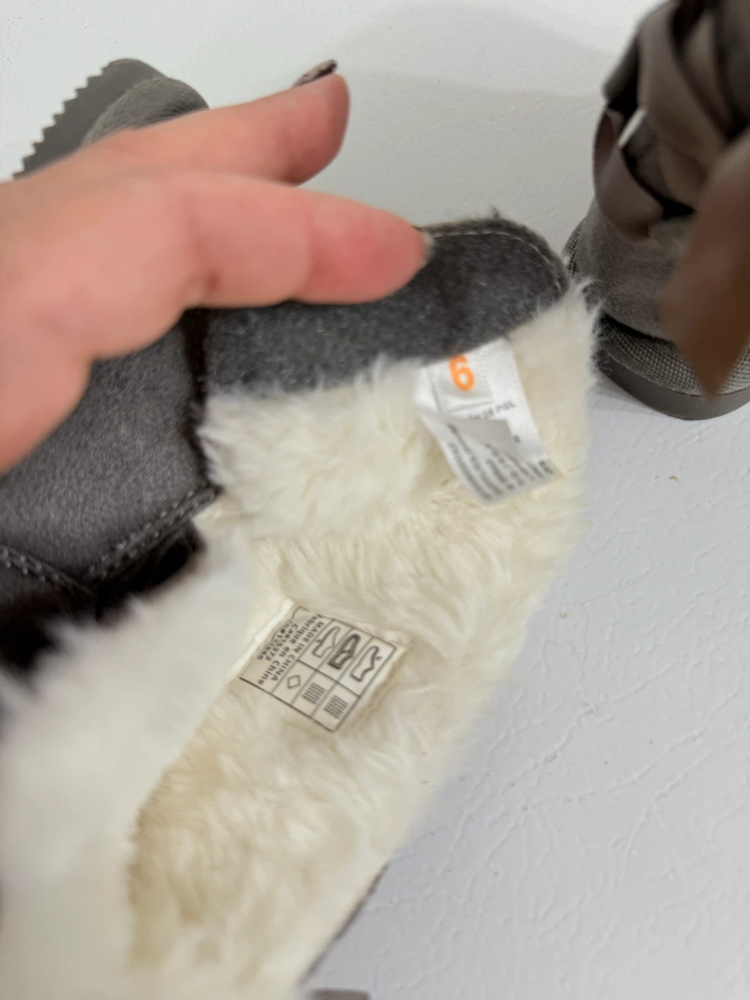 Carter's Grey Winter Boots Size 6 - photo 5