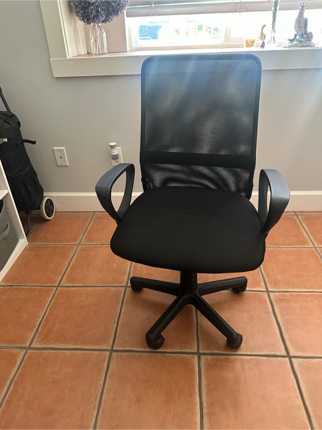 Black mesh office chair