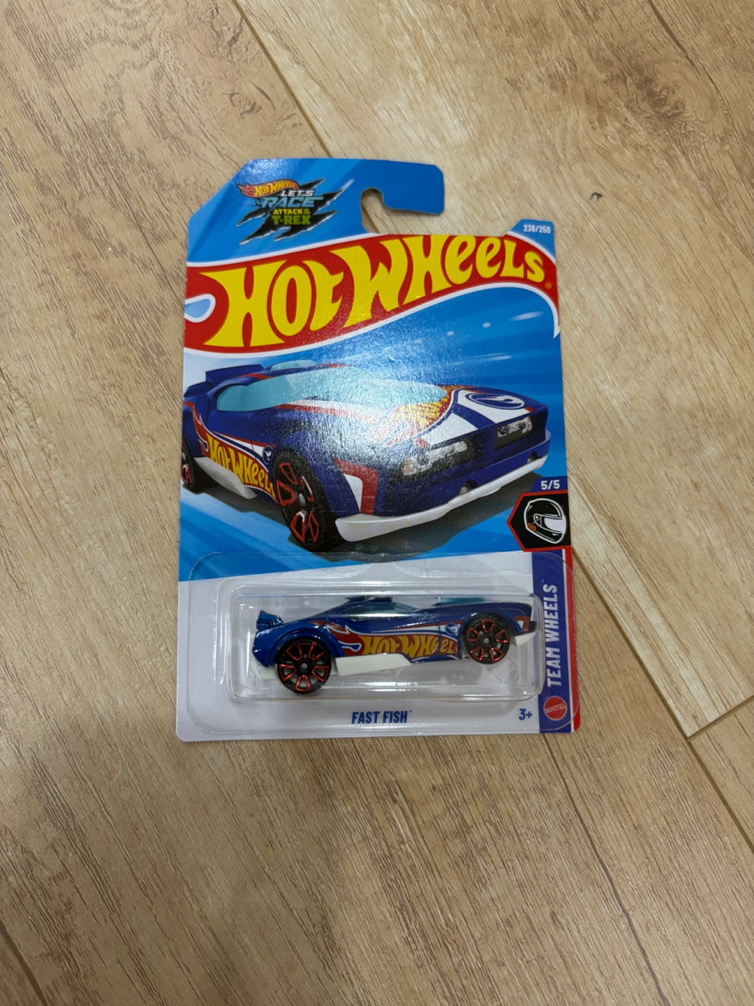 Hot Wheels Fast Fish Team Wheels Die-Cast Car
