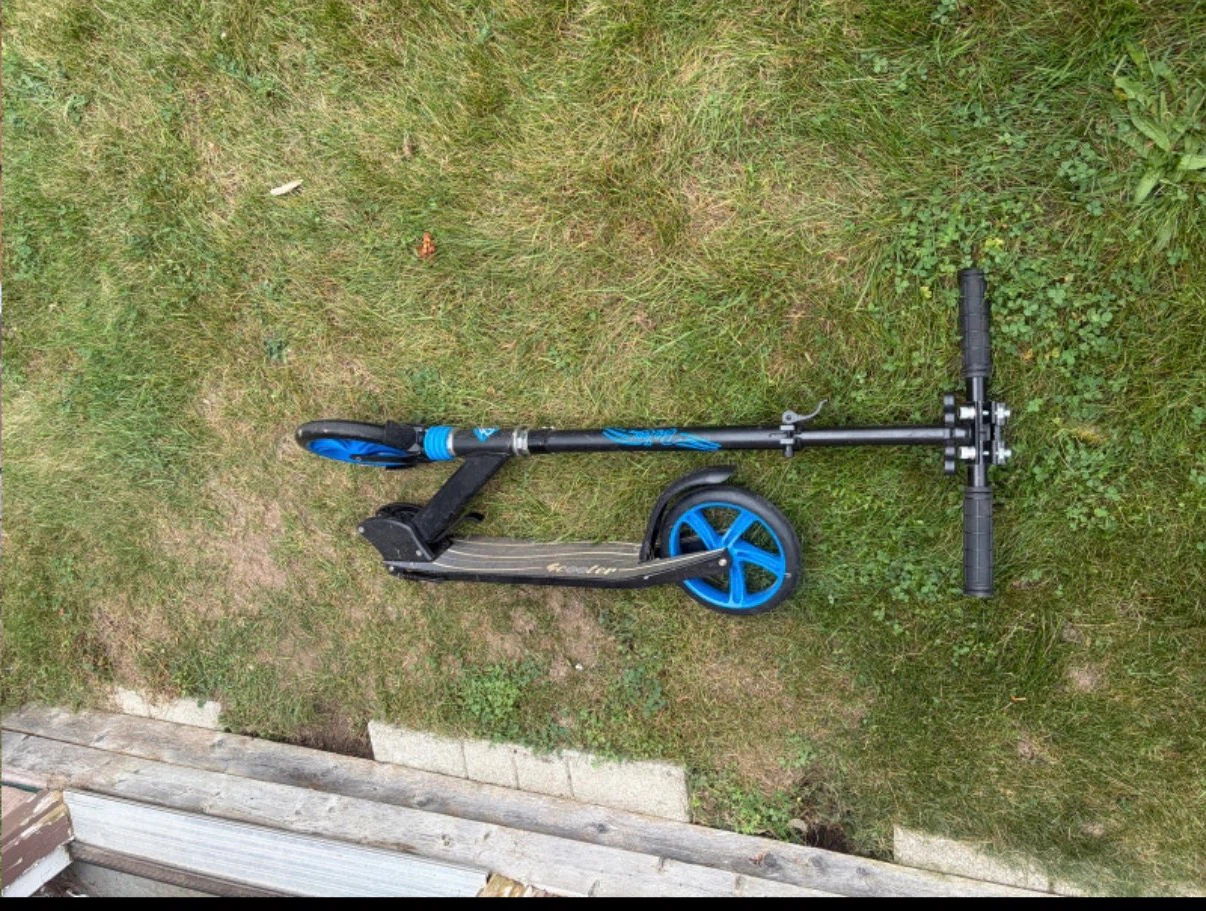 Foldable Black and Blue Kick Scooter