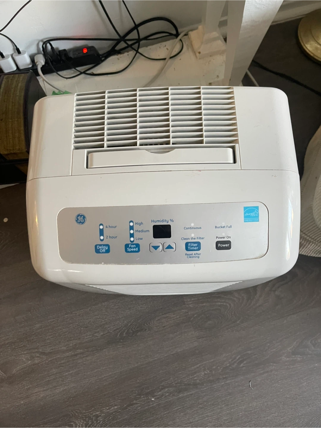 GE Dehumidifier White - photo 2