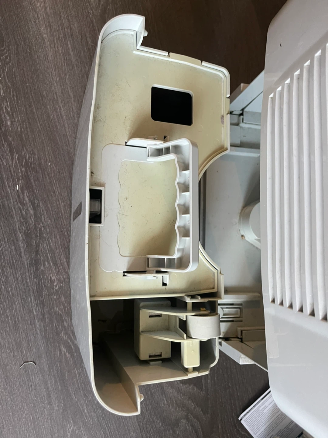 GE Dehumidifier White - photo 3
