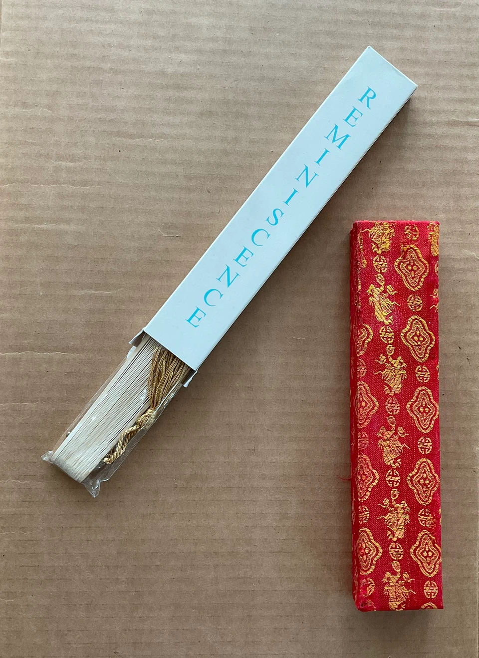 REMINISCENCE Paris Folding Hand Fan & Metal Chopsticks gift set - photo 3