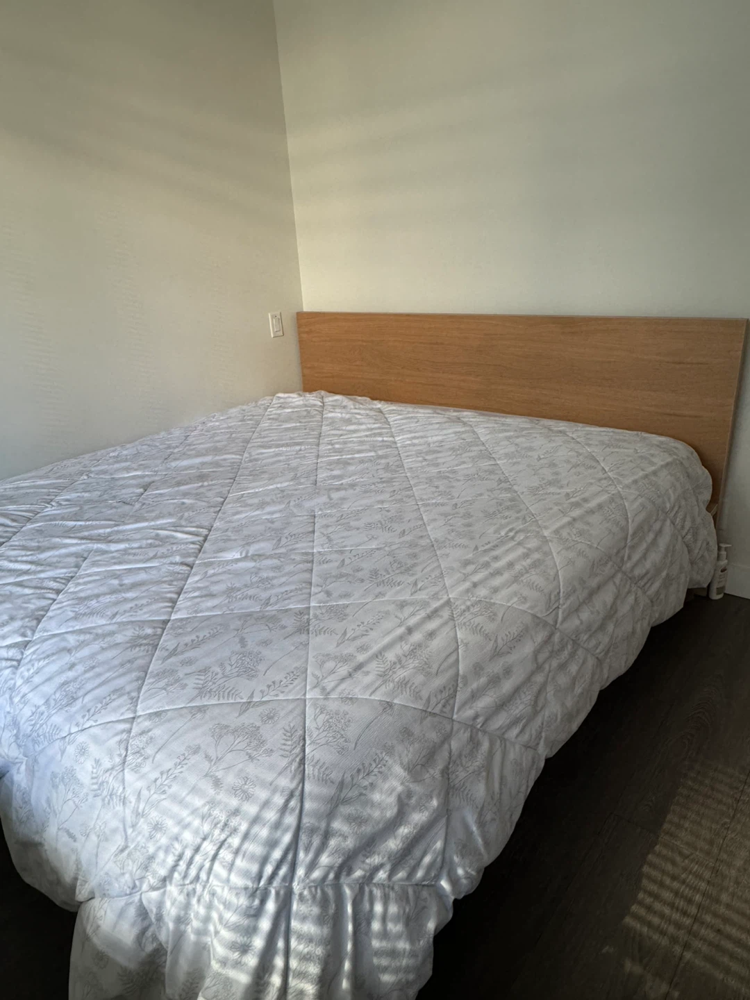 IKEA MALM King Bed Frame in Oak Veneer - photo 5