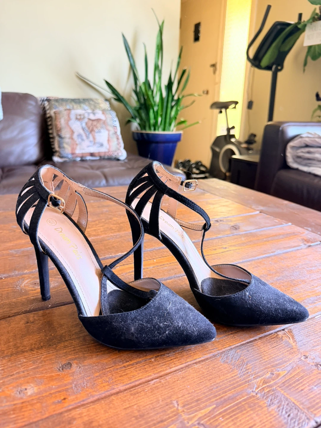 Dream Pairs black suede heels