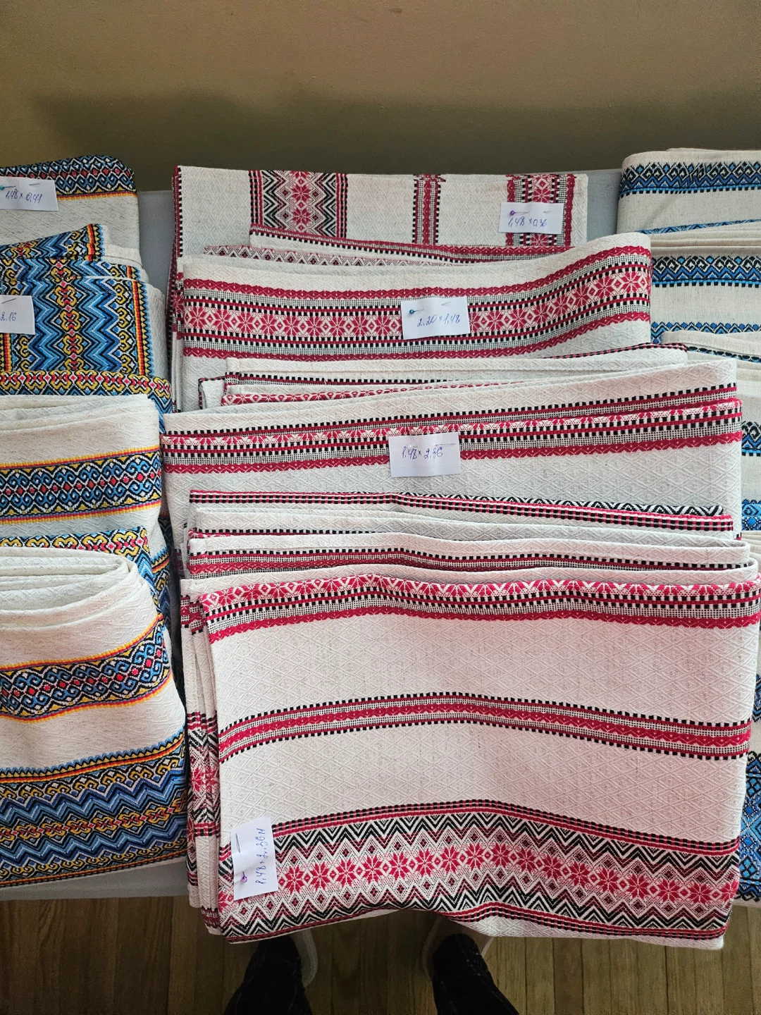 Ukrainian embroidered tablecloth - photo 4