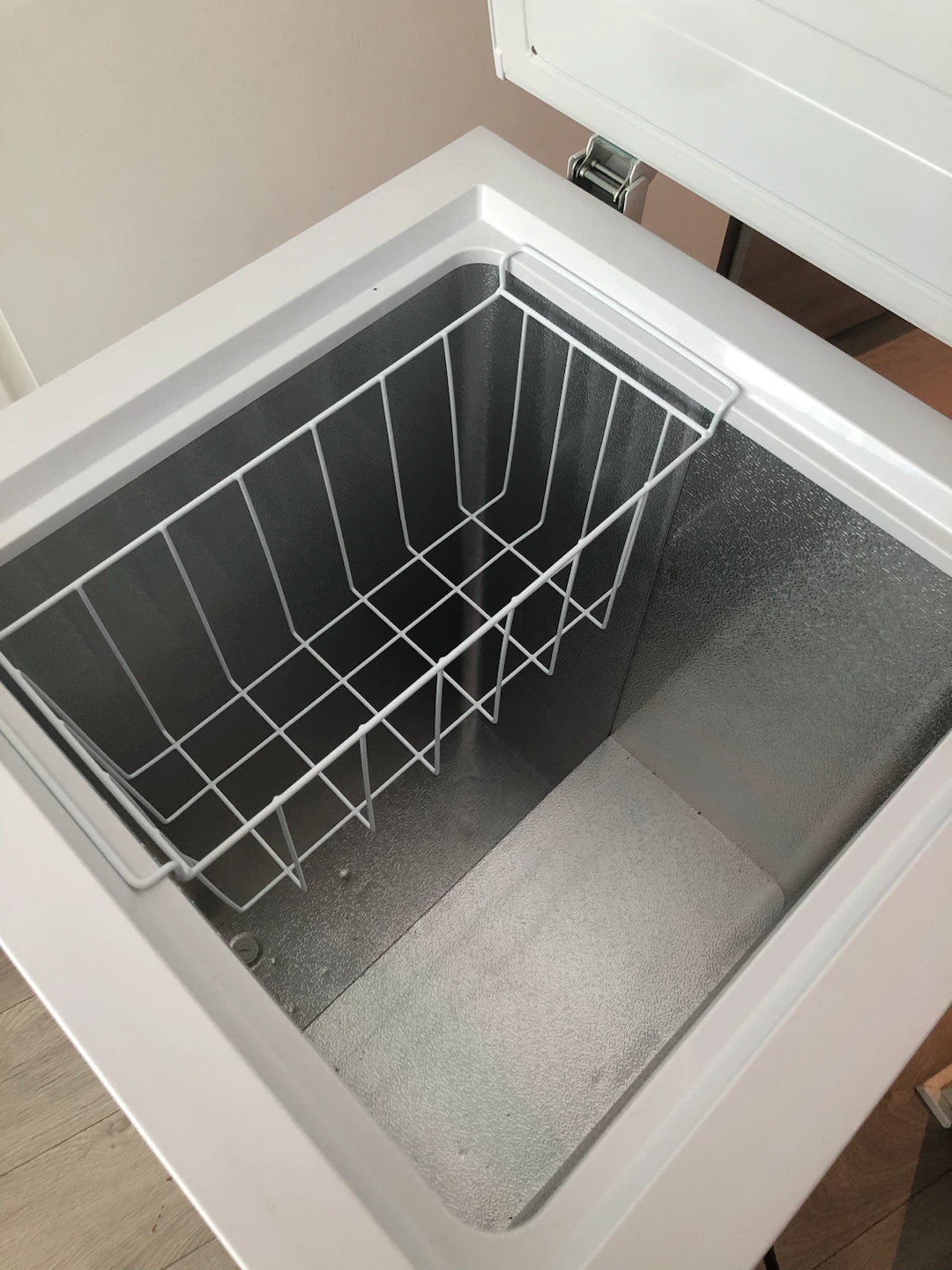 Epic White Chest Freezer - photo 2