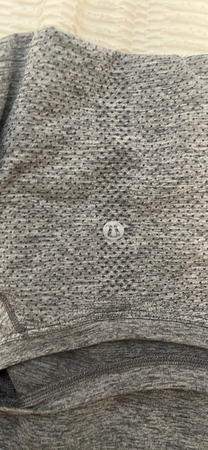 Lululemon Long Sleeve Athletic Top Grey - photo 3